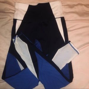Athleta athletic yoga leggings blue white